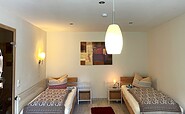 zwei Einzelbetten im Schlafzimmer, Foto: Ulrike Haselbauer, Lizenz: Tourismusverband Lausitzer Seenland e.V.