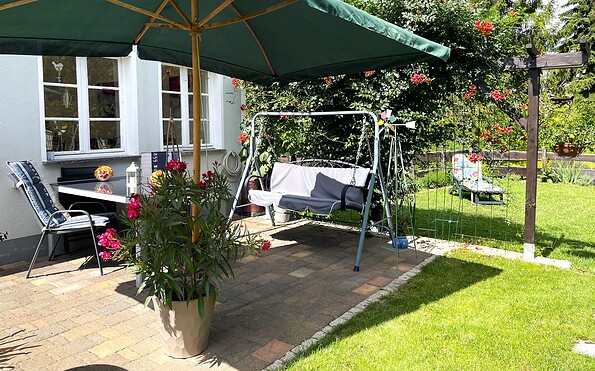 Sitzbereich auf der Terrasse, Foto: Ulrike Haselbauer, Lizenz: Tourismusverband Lausitzer Seenland e.V.