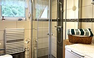 Bathroom with walk-in shower, Foto: Ulrike Haselbauer, Lizenz: Tourismusverband Lausitzer Seenland e.V.