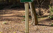 signs at the hiking trail, Foto: Peter Becker