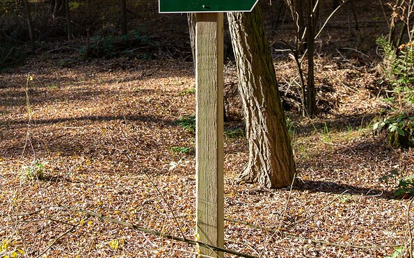 signs at the hiking trail, Foto: Peter Becker