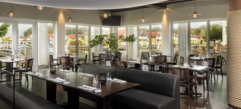Seaport Bar & Restaurant im Sunday Resort Hafendorf Rheinsberg