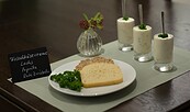 Auswahl an Brot und Aufstrich, Foto: Café Karmen