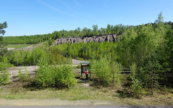 Stopp an der Kohlebahntrasse mit Aussichtspunkt, Foto: Naturpark Niederlausitzer Heidelandschaft, Lizenz: Naturpark Niederlausitzer Heidelandschaft