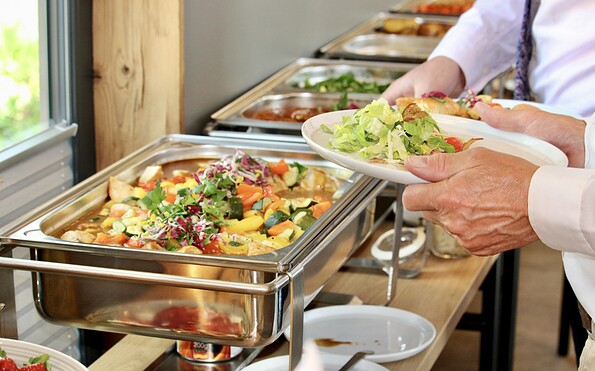 Catering im Gartenrestaurant, Foto: Michelle Meller, Lizenz: CARAVANSEREI