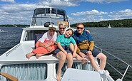 Bootstour Familie mit Kindern, Foto: Bootstouren-potsdam, Lizenz: Edmond Kelmendi