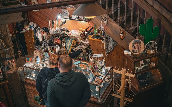 Souvenirs im Clothing Emporium, Foto: El Dorado Abenteuer GmbH, Lizenz: El Dorado Abenteuer GmbH