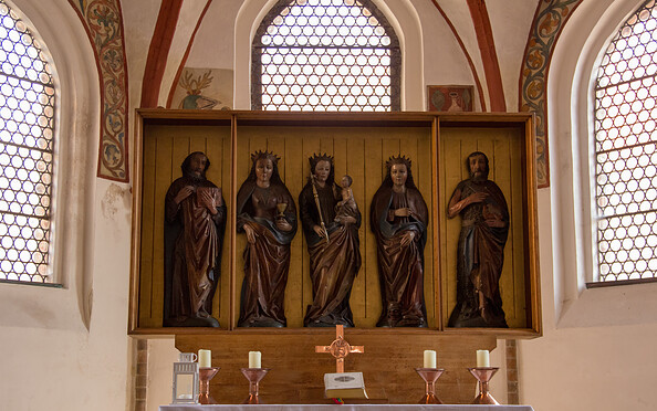 Mittelalterlichen Holzfiguren im Altarschrein, Foto: TMB-Fotoarchiv/ScottyScout
