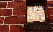 Tafel an St. Joahnniskirche, Foto: Catharina Weisser