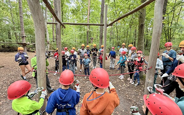 CLIMB UP! - Kletterwald Klaistow - Einweisung durch unser Team, Foto: CLIMB UP! - Kletterwelten, Lizenz: CLIMB UP! - Kletterwelten