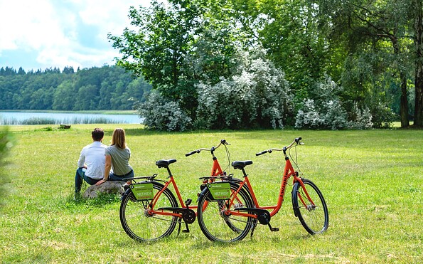 Radfahren am Lübbesee, Foto: AHORN Hotels &amp; Resorts, Lizenz: AHORN Hotels &amp; Resorts