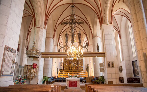 Innenraum mit Blick zum Altar, Foto: Stefan Klenke, Lizenz: BeSt Bernauer Stadtmarketing GmbH
