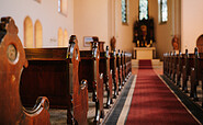 Gang Dorfkirche Paaren im Glien, Foto: Steven Ritzer, Lizenz: Tourismusverband Havelland e.V.