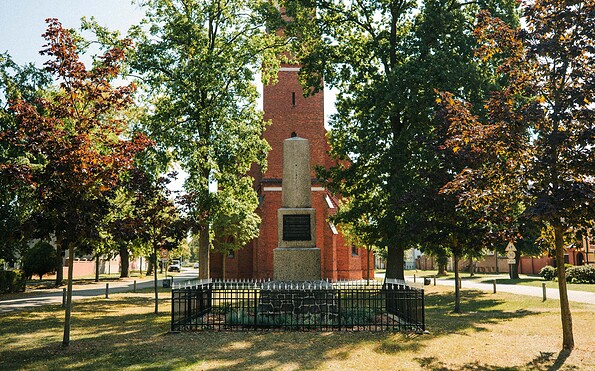 Dorfkirche Paaren im Glien, Foto: Steven Ritzer, Lizenz: Tourismusverband Havelland e.V.