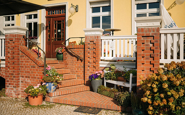 Landgasthof Deutsche Haus Haage Eingang, Foto: Steven Ritzer, Lizenz: Tourismusverband Havelland e.V.