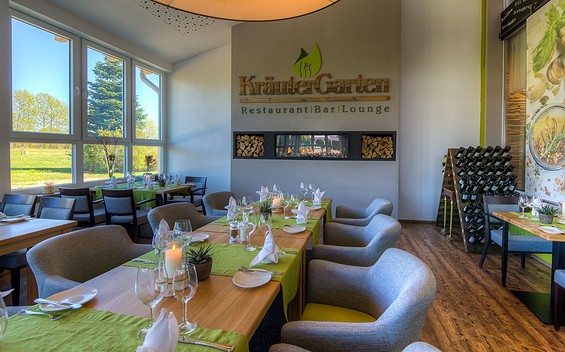 "KRÄUTERGARTEN" Restaurant in the "Neuer Hennings-Hof" Sport and Well-being Resort