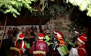 Weihnachtliches Mitsing-Akkordeonprogramm in der Peickwitzer Hütte, Foto: Gabriele Noack