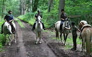 Reiter im Wald, Foto: Monique Müller