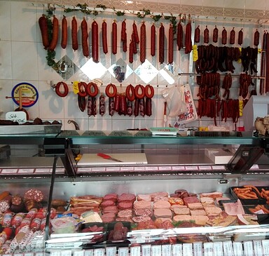 Landfleischerei Hochschild (butchers shop and catering)