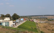 IBA-Terrasse mit Weinberg, Foto: Wobar