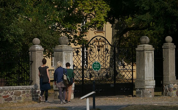 Eingangstor zum Schlosspark Altranft, Foto: Stefan Schick