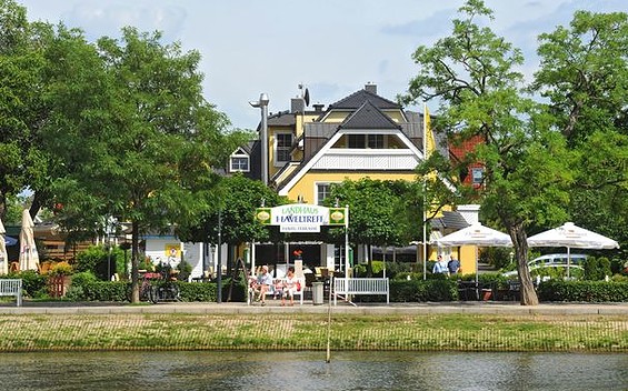 Hausansicht vom Caputher Gemünd