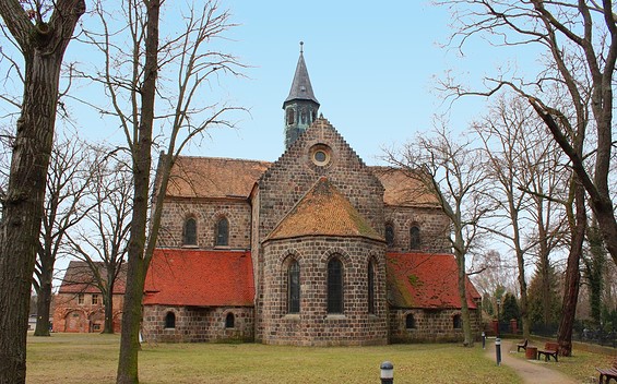Klosterkirche St. Marien, Kloster Zinna