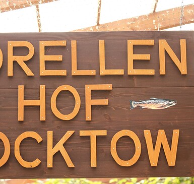 Forellenhof Locktow, fish shop