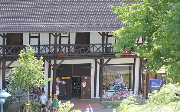 Die Radler-Scheune in Burg (Spreewald) - Eingang zu Service, Verkauf &amp; Vermietung, Foto: R. Schmidt
