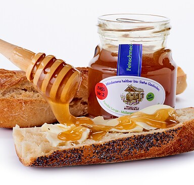 Wegguner Honighof, bee keeper