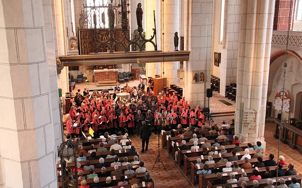Chorauftritt in der St. Marien Kirche, Foto: Bernauer Sänger e.V.