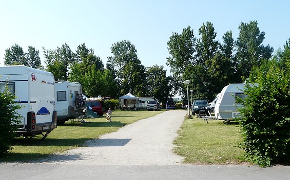 Wohnmobilstellplatz Flaeming Camping Oehna © H. Marufke