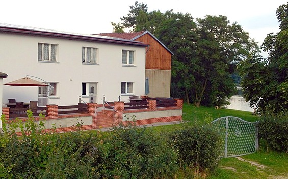 Außenansicht der Ferienwohnung "Zur Biberburg" in Friedrichswalde, Foto: Familie Schädler