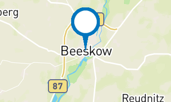 Maibaum aufstellen mit Blasmusik