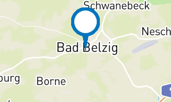 Tanz in den Mai auf dem Burghof der Burg Eisenhardt