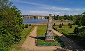 Obelisk, Foto: Petruschke-Juhre