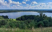 Über den Horizont- mit Blick auf den Oderberger See, Foto: F. Ulm, Lizenz: NaturSchutzFonds Brandenburg
