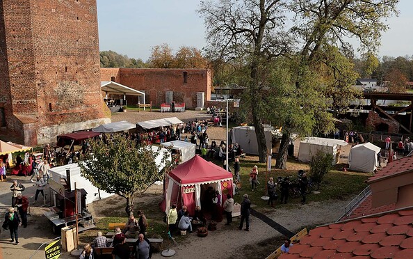 Mittelalterlicher Wollmarkt, Foto: Burg Beeskow, Lizenz: Burg Beeskow