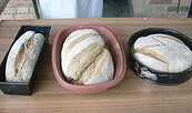 Brot aus dem Holzbackofen, Foto: Backofengruppe, Lizenz: Die Mühle e. V.