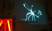 gefesseltes und freies Licht aus "Gefesselte Kunst 2" 2008, Foto: Eckhard Roth, Lizenz: Eckhard Roth