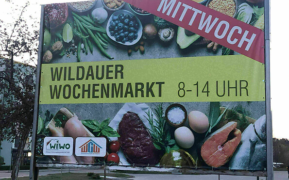 Plakat Wochenmarkt Wildau, Foto: Petra Förster, Lizenz: Tourismusverband Dahme-Seenland e.V.