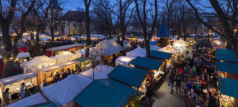 Böhmischer Weihnachtsmarkt auf dem Weberplatz Babelsberg