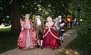 Flaneure im Park, Foto: Uwe Hegewald, Lizenz: Boris Aehnelt