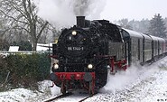 Unsere 86er Tenderlok geht mit Ihnen auf Reisen, Foto: Thomas Fischer, Lizenz: Thomas Fischer/Berliner Eisenbahnfreunde e. V.