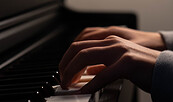 Klavier, Foto: Chris / Pixabay, Lizenz: Pixabay