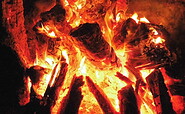 wärmendes Feuer, Foto: Ute Bernhardt, Lizenz: Ute Bernhardt