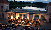 Konzert im stimmungsvollen Schlosshof, Foto: Leo Seidel, Lizenz: Musikkultur Rheinsberg