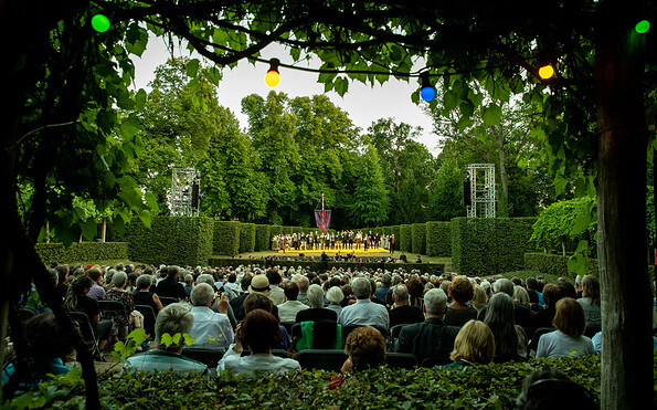 Das beliebte Rheinsberger Heckentheater wird diesen Sommer zum Freiluftkino, Foto: Uwe Hauth, Lizenz: Musikkultur Rheinsberg