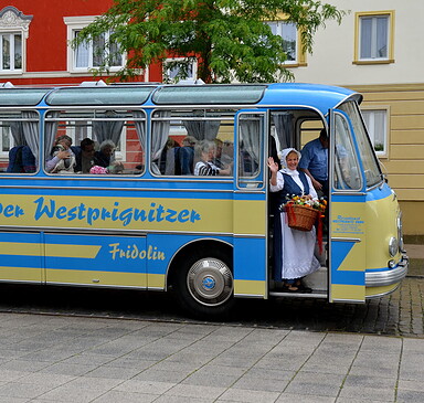 AUSGEBUCHT - Ostertour im Oldie-Bus