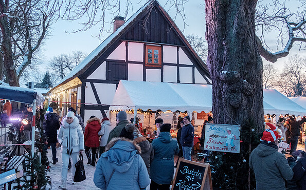 Weihnachtsmarkt auf dem Sonnenluch, Foto: Stefan Günther, Lizenz: Stadt Erkner